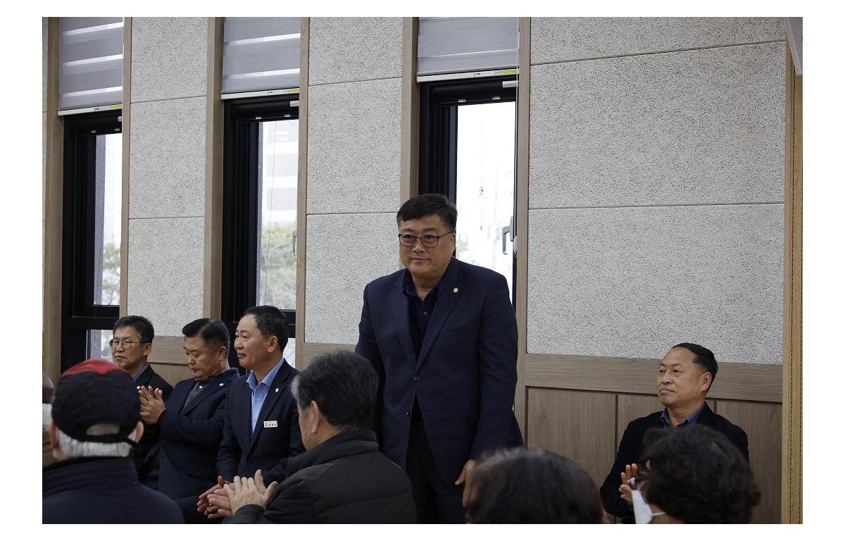 제43기 대안노인회 임실군지회 부설 노인대학 입학식 첨부이미지 : 20240307_제43기 대한노인회 임실군지회 부설 노인대학 입학식(정칠성).JPG