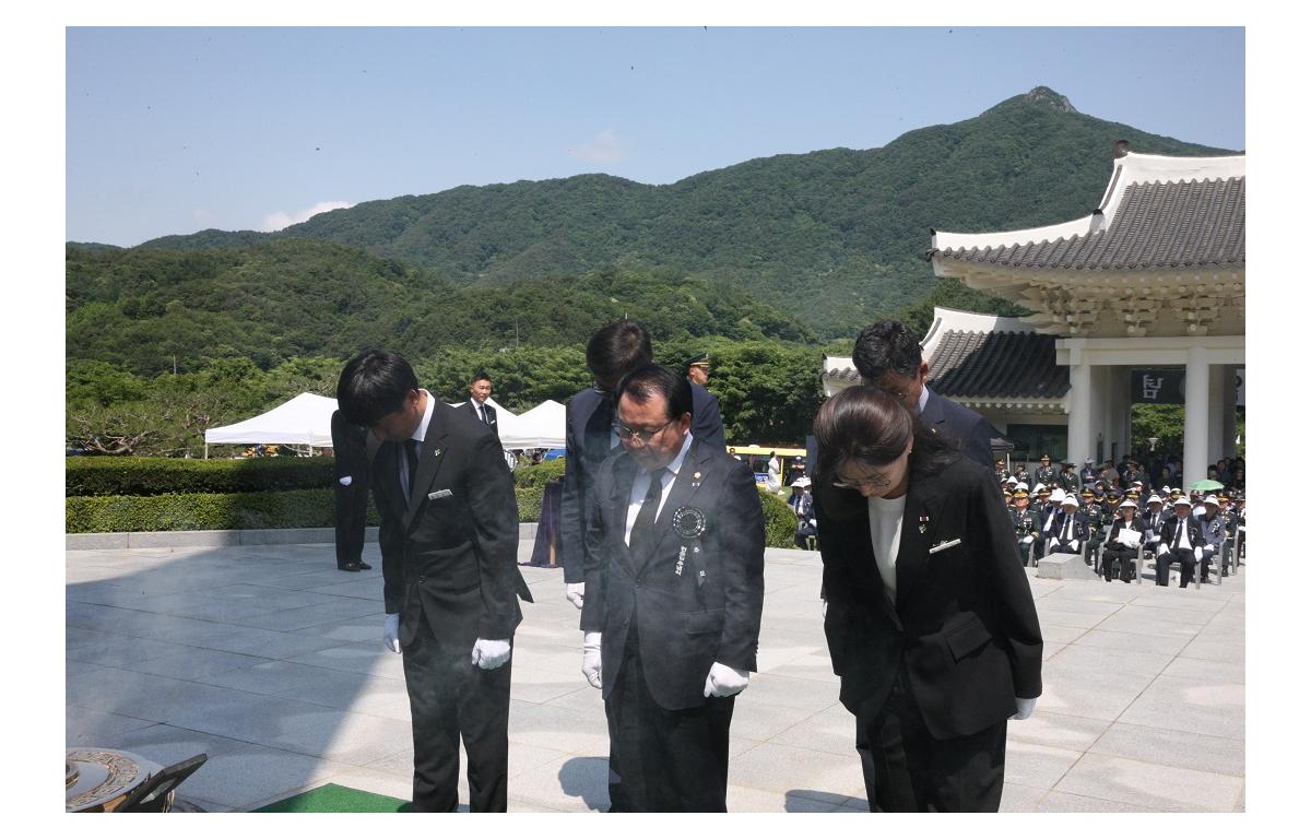 제68회 현충일 추념행사 첨부이미지 : 20230606_제68회 현충일 추념행사2.JPG