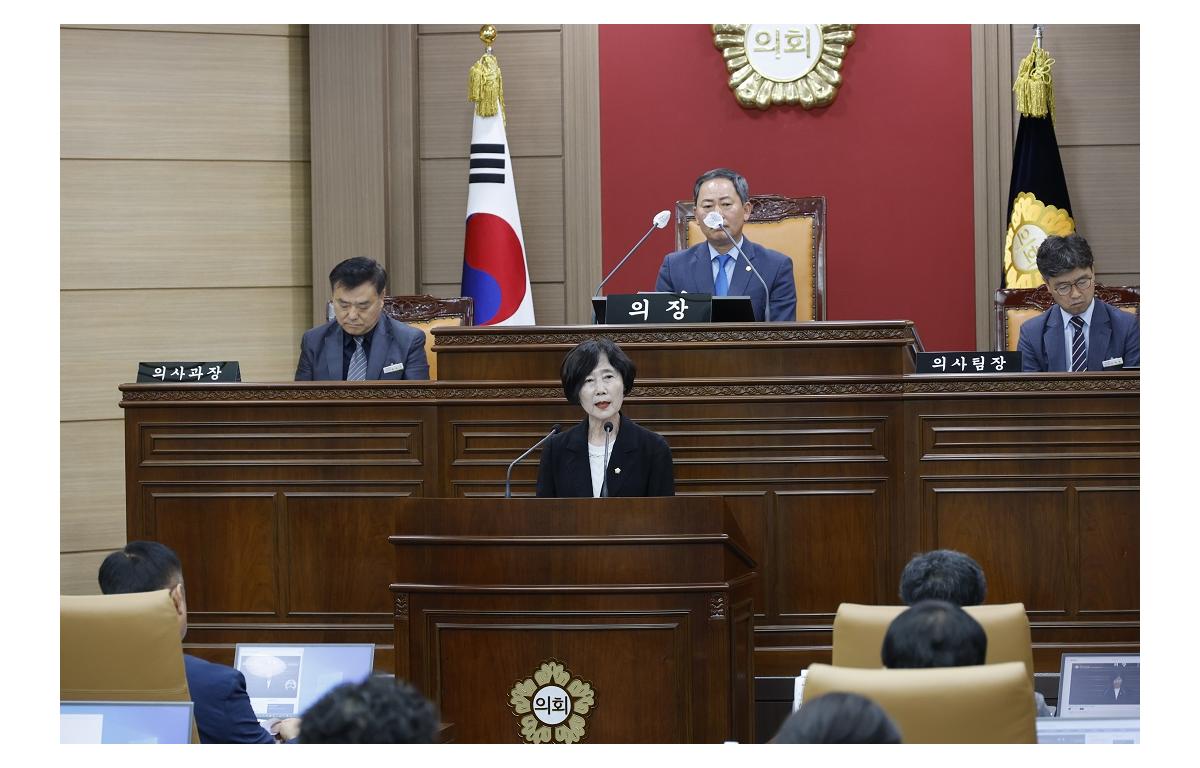 제339회 임실군의회 임시회 5분자유발언 첨부이미지 : 20240716_제339회 임실군의회 임시회 5분자유발언(정일윤).JPG