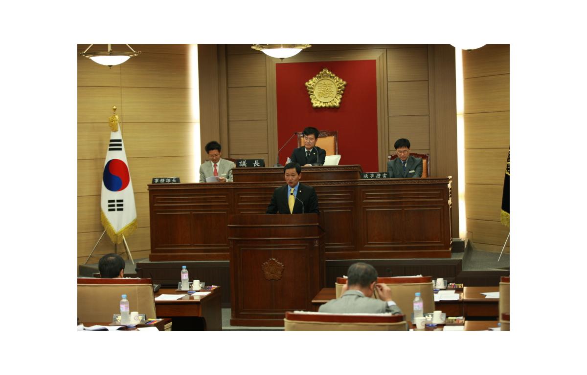 제242회 임실군의회 임시회 (2차본회의) 첨부이미지 : 제242회 임실군의회 임시회 (2차본회의).JPG