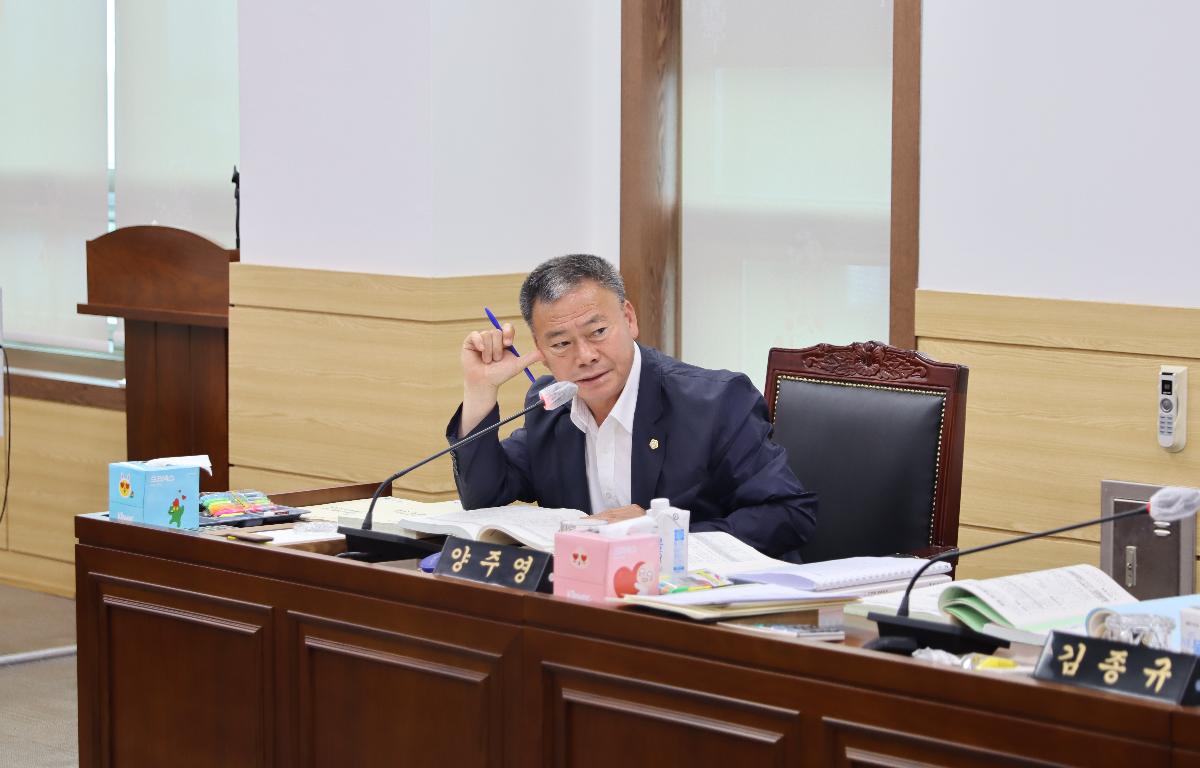 제346회 임실군의회 제1차 정례회 예결특위 첨부이미지 : 20250613_제346회 임실군의회 제1차 정례회 예결특위_양주영 의원.JPG