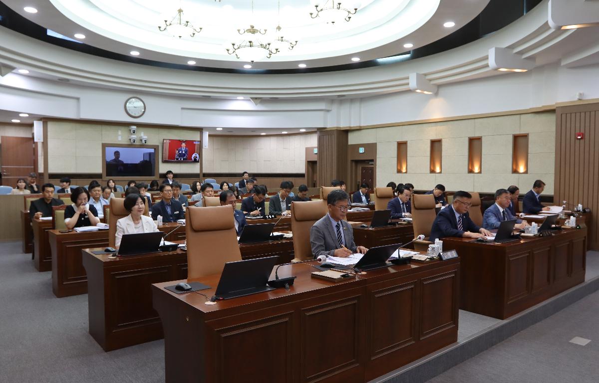 제347회 임시회 제6차 본회의 첨부이미지 : 2025 0801 임실군의회, 제347회 임시회 폐회2.JPG