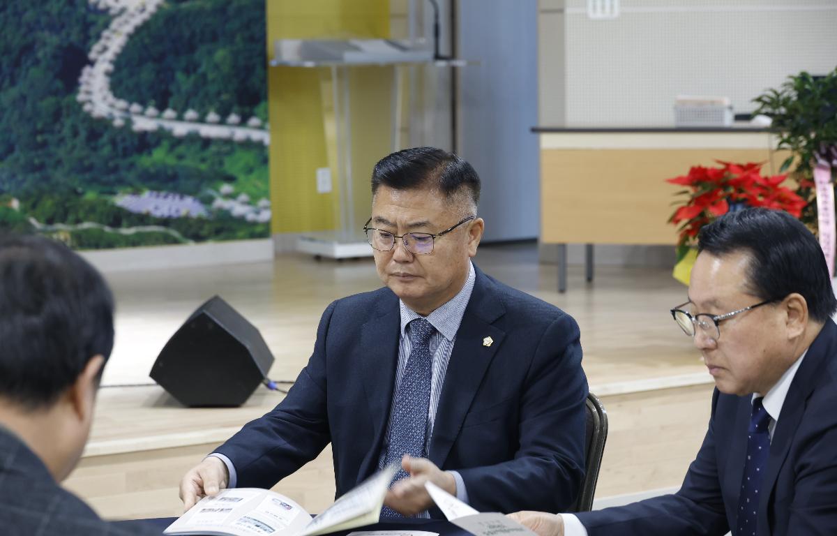 2025년 임실군 자원봉사대회  첨부이미지 : 20251210_2025년 임실군 자원봉사대회 김종규.JPG