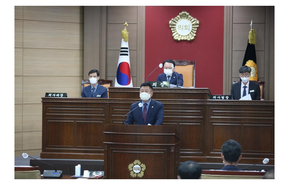 제322회 임실군의회 제1차 정례회 첨부이미지 : 20220922_제322회 제1차 정례회 개회식(김종규의원).JPG