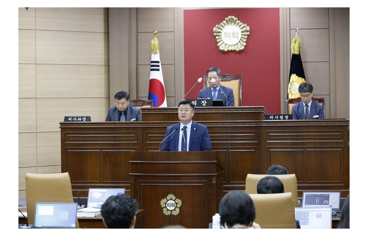 제339회 임실군의회 임시회 개회 5분 자유발언 첨부이미지 : 20240716_제339회 임실군의회 임시회 개회 5분자유발언(김종규).JPG