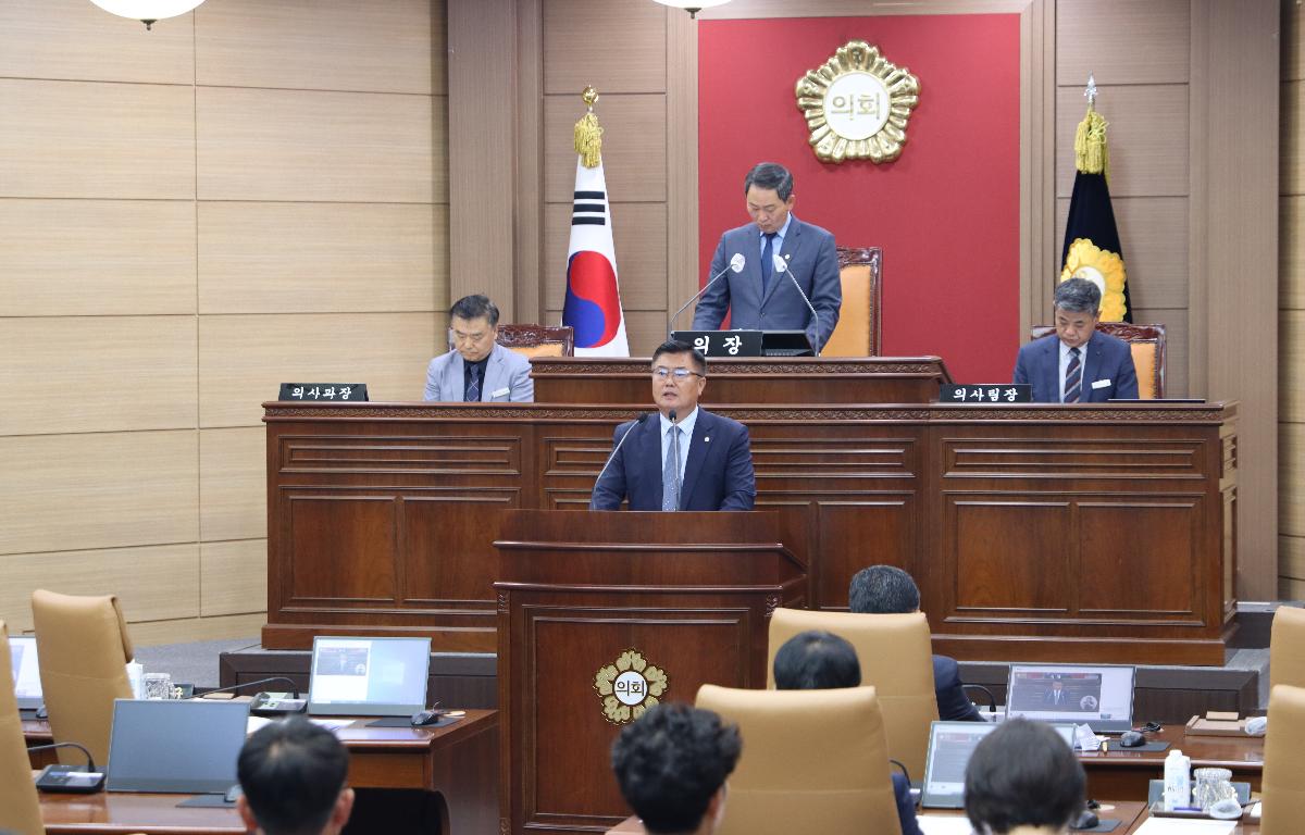 제346회 제1차 정례회 폐회 첨부이미지 : 20250620_제346회 제1차 정례회 폐회 김종규.JPG