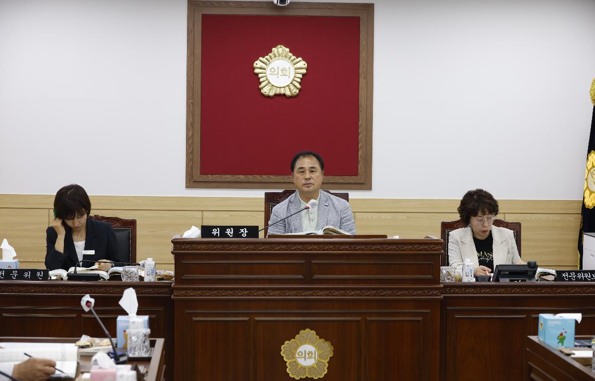 제346회 임실군의회 제1차 정례회 예결특위 첨부이미지 : _50A4963.JPG