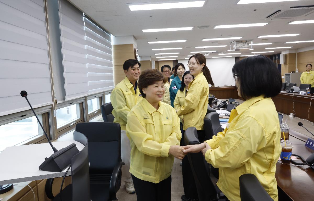 2026년 을지연습 근무자 격려  첨부이미지 : 20260819_2026년 을지연습 근무자 격려 박선옥.JPG