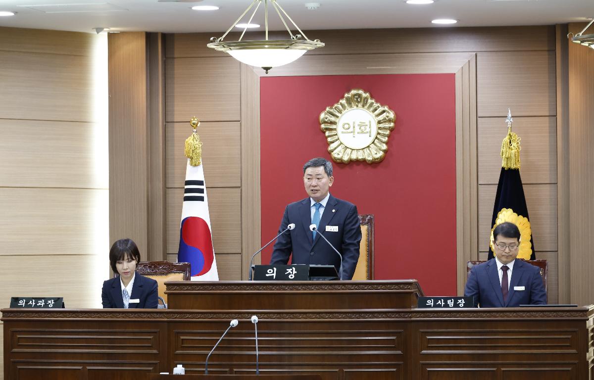 제351회 임시회 폐회 첨부이미지 : 20260407_제351회 임시회 폐회 1.JPG