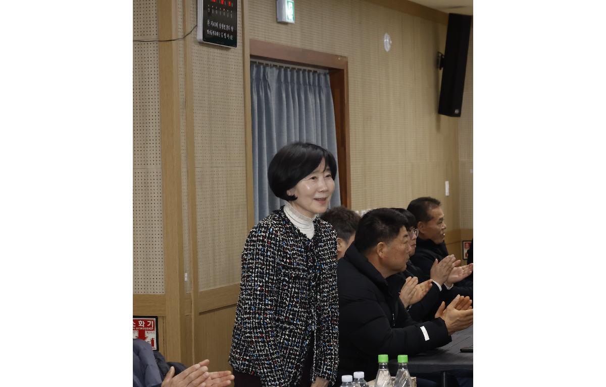 삼계면 청년회 회장 이취임식 및 정기총회  첨부이미지 : 20260123_삼계면 청년회 회장 이취임식 및 정기총회 정일윤 2.JPG