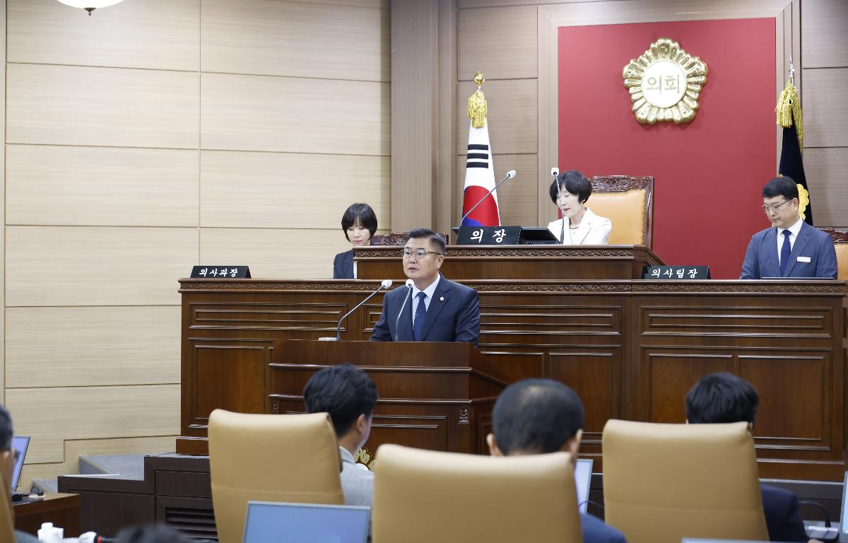 제353회 임실군의회 임시회 개회 첨부이미지 : 20260721_제353회 임실군의회 임시회 개회 김종규.JPG