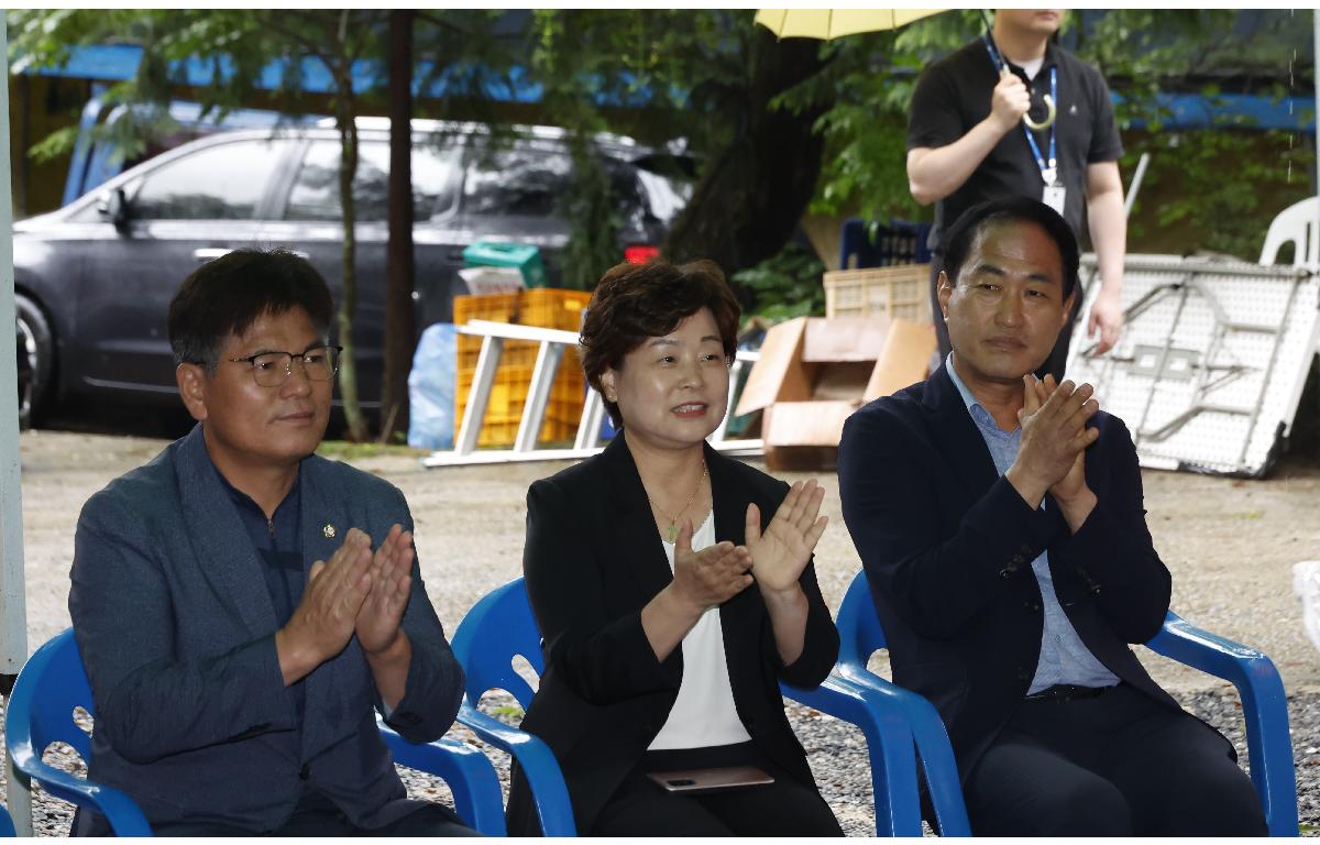 새마을운동 임실군지회 읍면 핵심리더 한마음 수련회  첨부이미지 : 20260709_새마을운동 임실군지회 읍면 핵심리더 한마음 수련회 라시열, 박선옥, 김종수.JPG