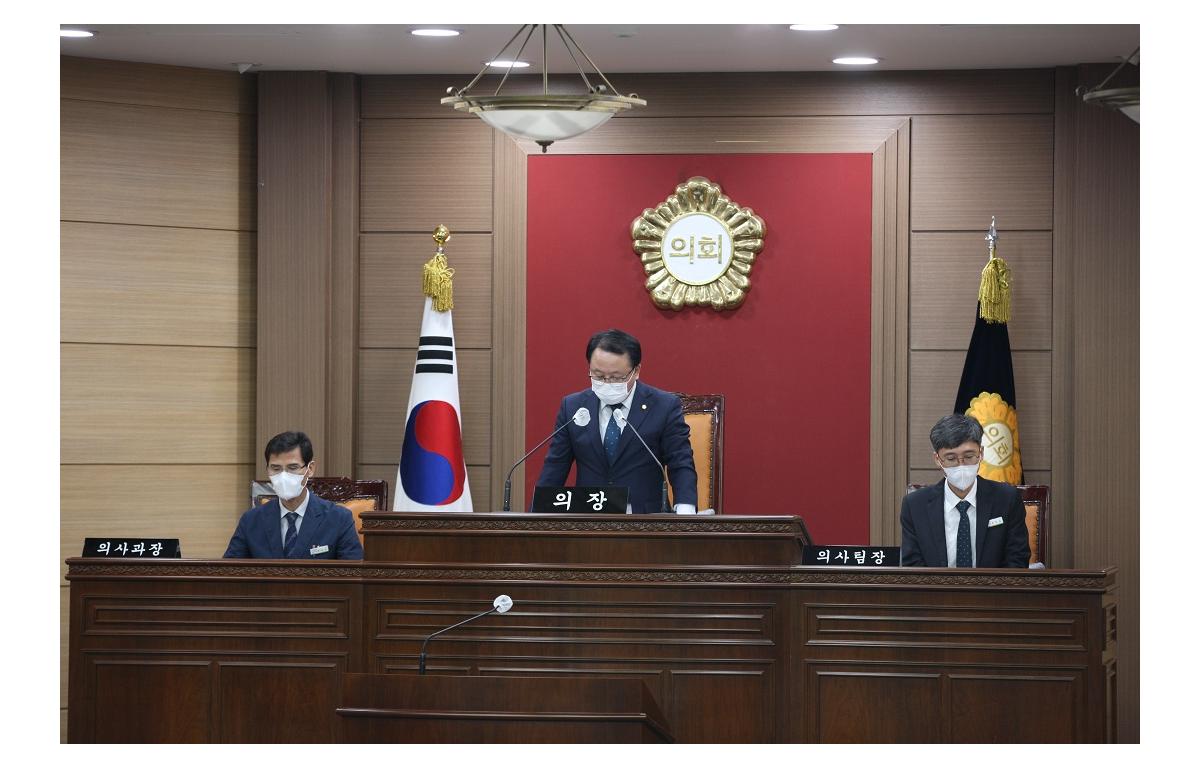 제321회 임실군의회 임시회 개회 첨부이미지 : 20220826_제321회 임실군의회 임시회 개회.JPG