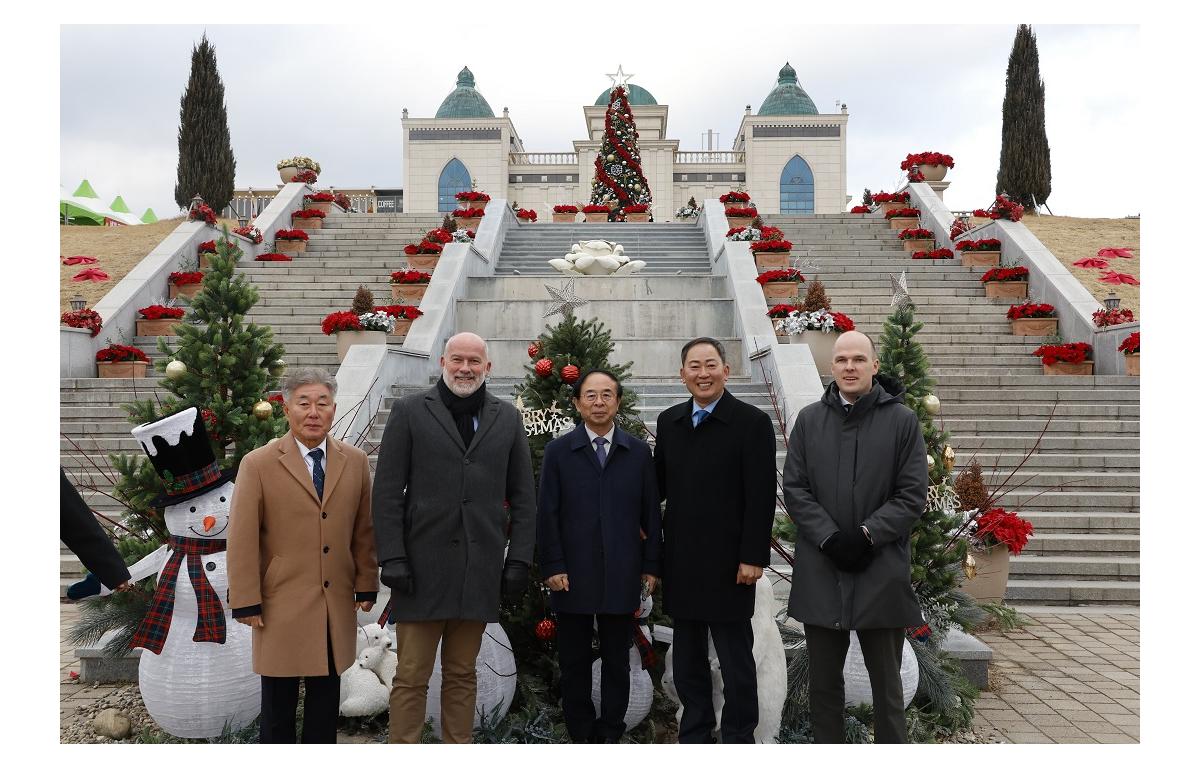 주한벨기에 대사 임실군 방문 첨부이미지 : 20241218_주한벨기에 대사 임실군 방문(테마파크)1.JPG