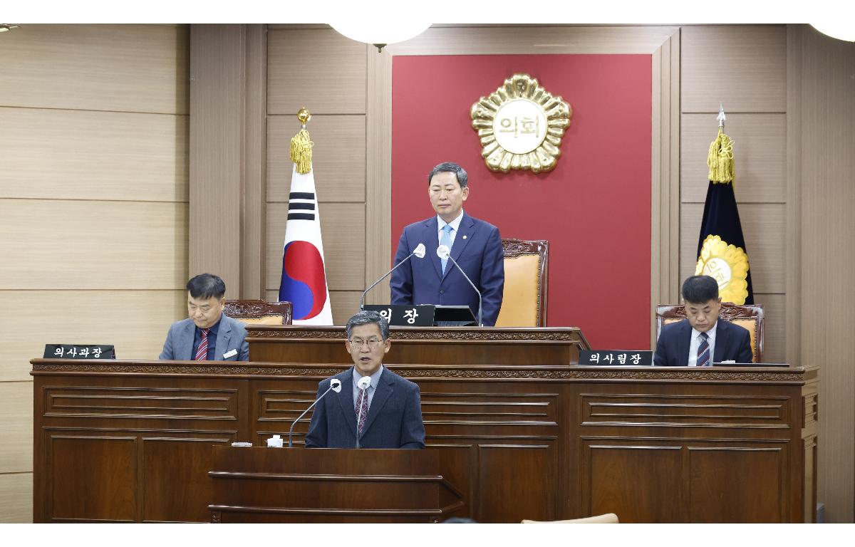 제349회 임실군의회 정례회 개회식  첨부이미지 : 20251120_제349회 임실군의회 정례회 개회식 2.JPG