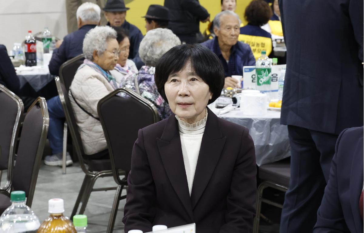 2025년 임실농협 원로 조합원 사랑의 효나눔 잔치  첨부이미지 : 20251112_2025년 임실농협 원로 조합원 사랑의 효나눔 잔치 3.JPG