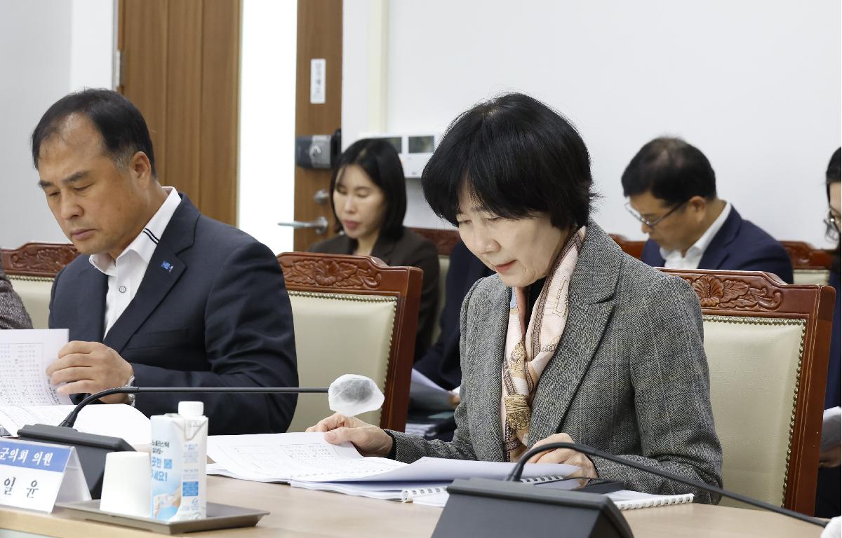 임실군의회 행정 정책보고회  첨부이미지 : 20251104_임실군의회 행정 정책보고회 정일윤.JPG