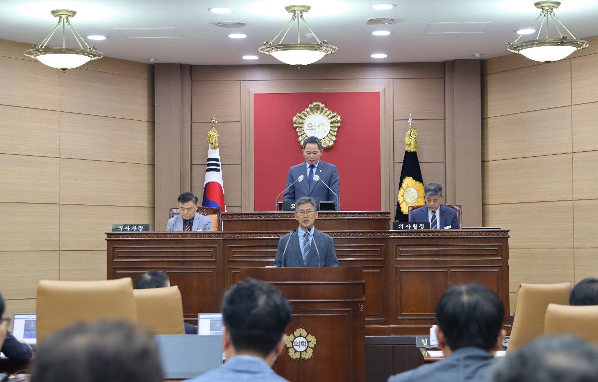 제346회 제1차 정례회 제1차 본회의 첨부이미지 : 20250610_초고압 송전선로 대책 특별위원회 구성 결의안.JPG