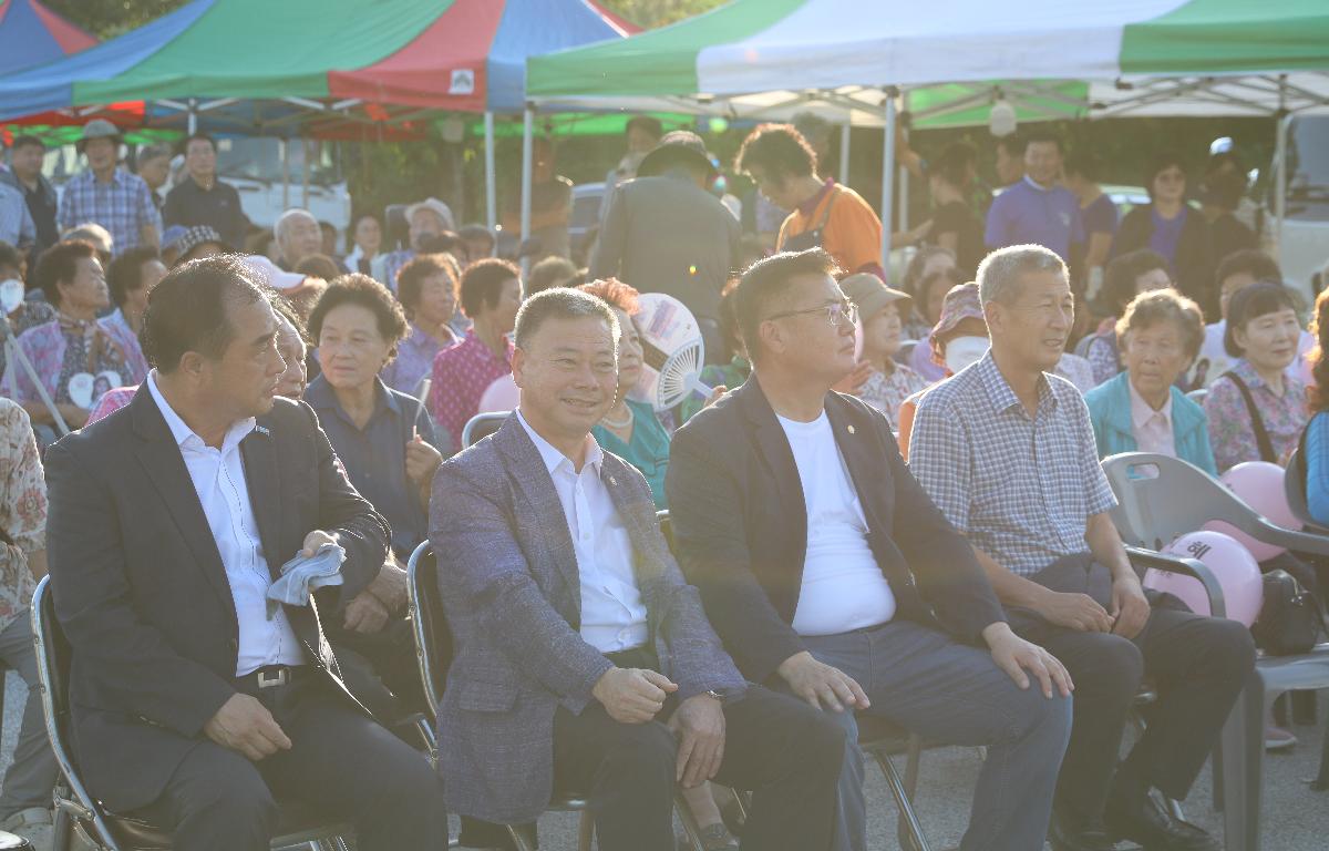 제6회 청웅면 작은음악회 첨부이미지 : 20250911_제6회 청웅면 작은음악회.JPG