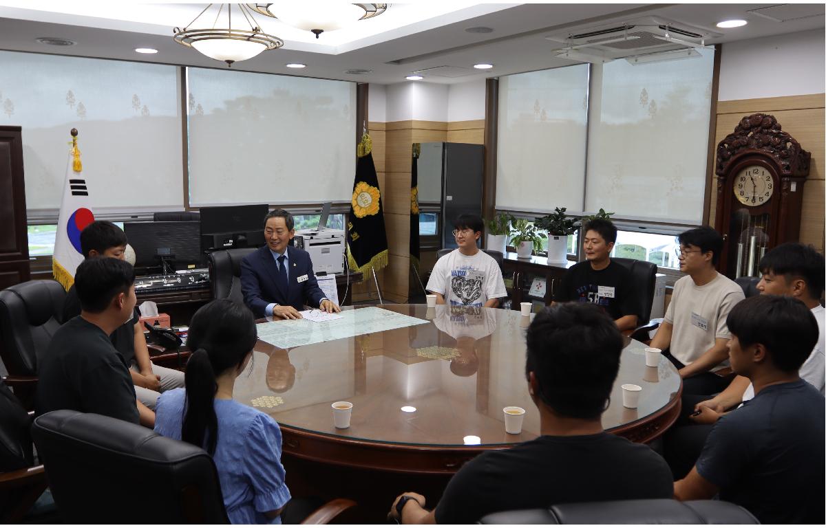 임실군 4-H연합회 의회 방문 첨부이미지 : 20250917_임실군4-H연합회 의회 방문2.JPG