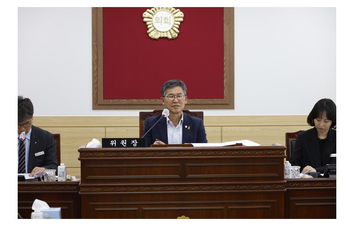 제345회 임실군의회 임시회 농업복지위원회 첨부이미지 : 20250428_제345회 임실군의회 임시회 농업복지위원회.JPG