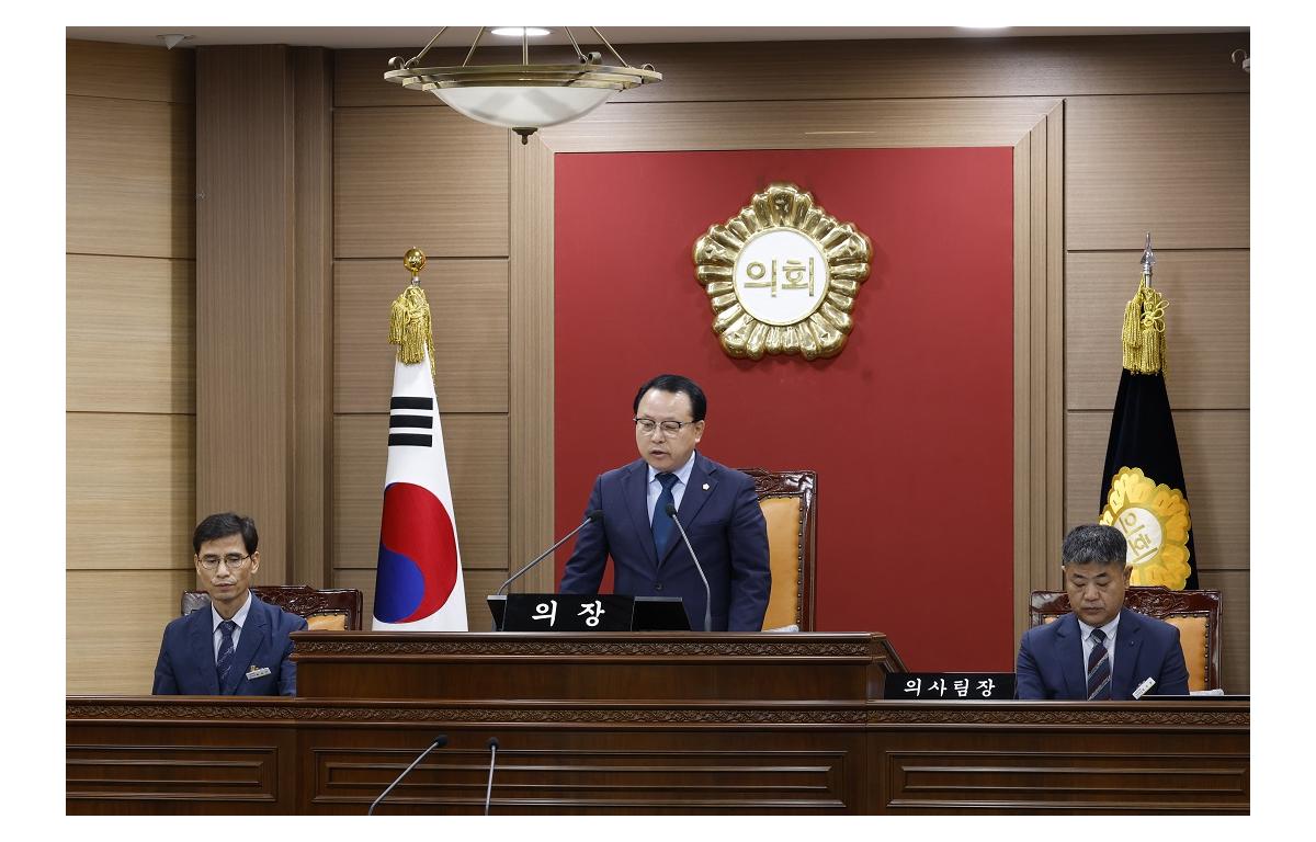 제331회 임실군의회 임시회 폐회 첨부이미지 : 20230919_제331회 임실군의회 임시회 폐회.JPG