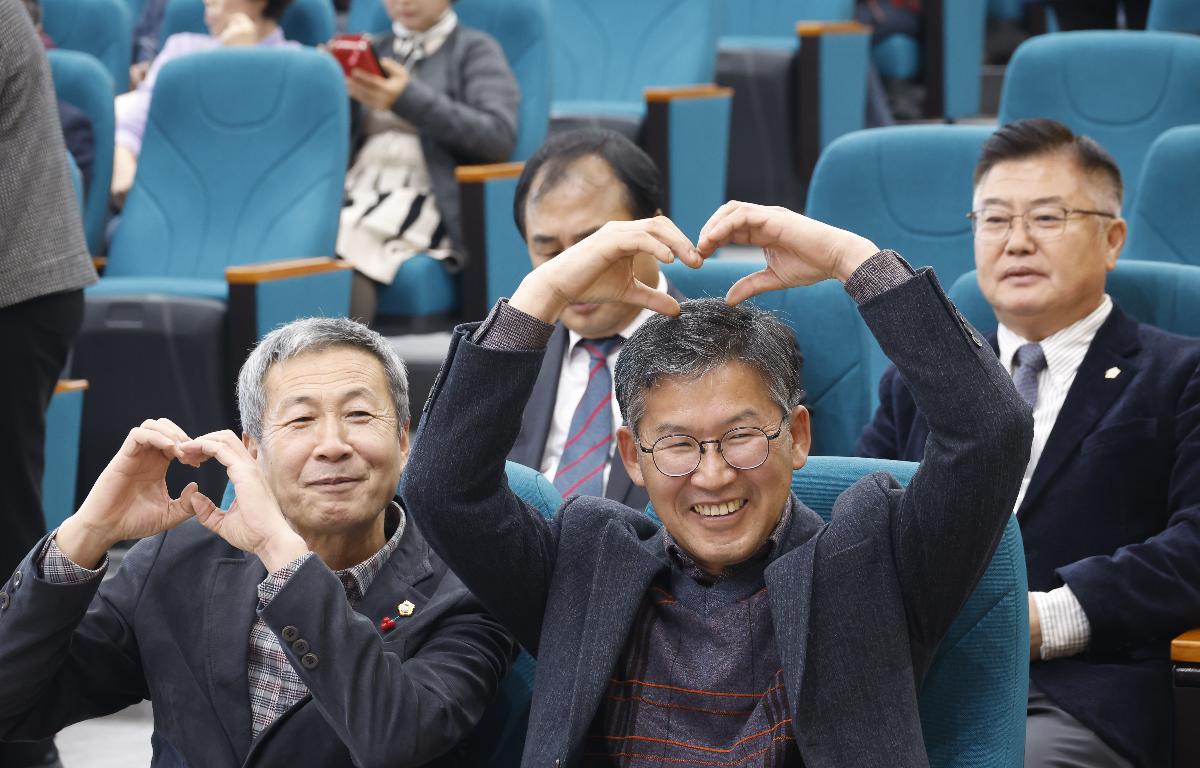 임실군 농업인학습단체 상징비 제막식 첨부이미지 : 20251218_임실군 농업인학습단체 상징비 제막식 김정흠.JPG